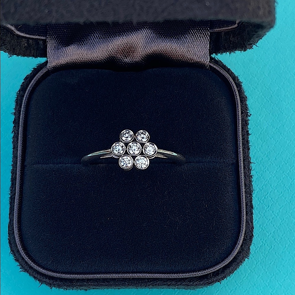 Tiffany‎ & Co. ring
